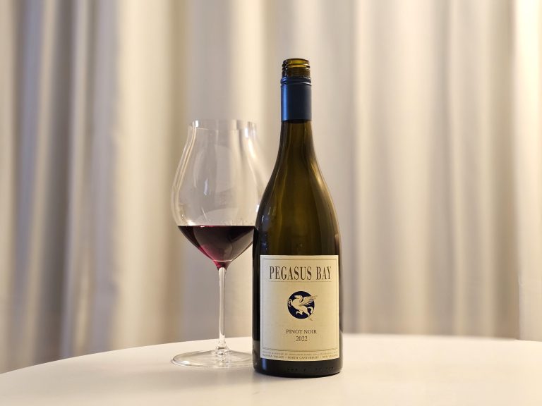 Pegasus Bay Pinot Noir 2022 (2)